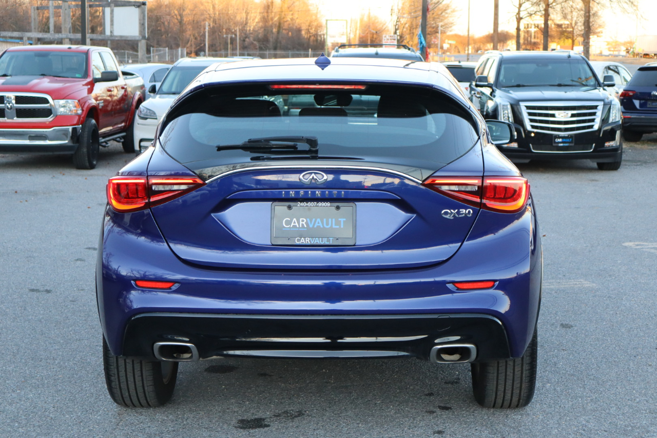 Infiniti QX30 Luxury AWD 2017