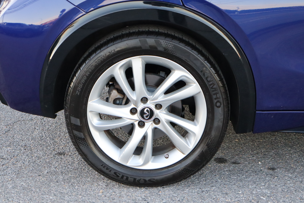 Infiniti QX30 Luxury AWD 2017