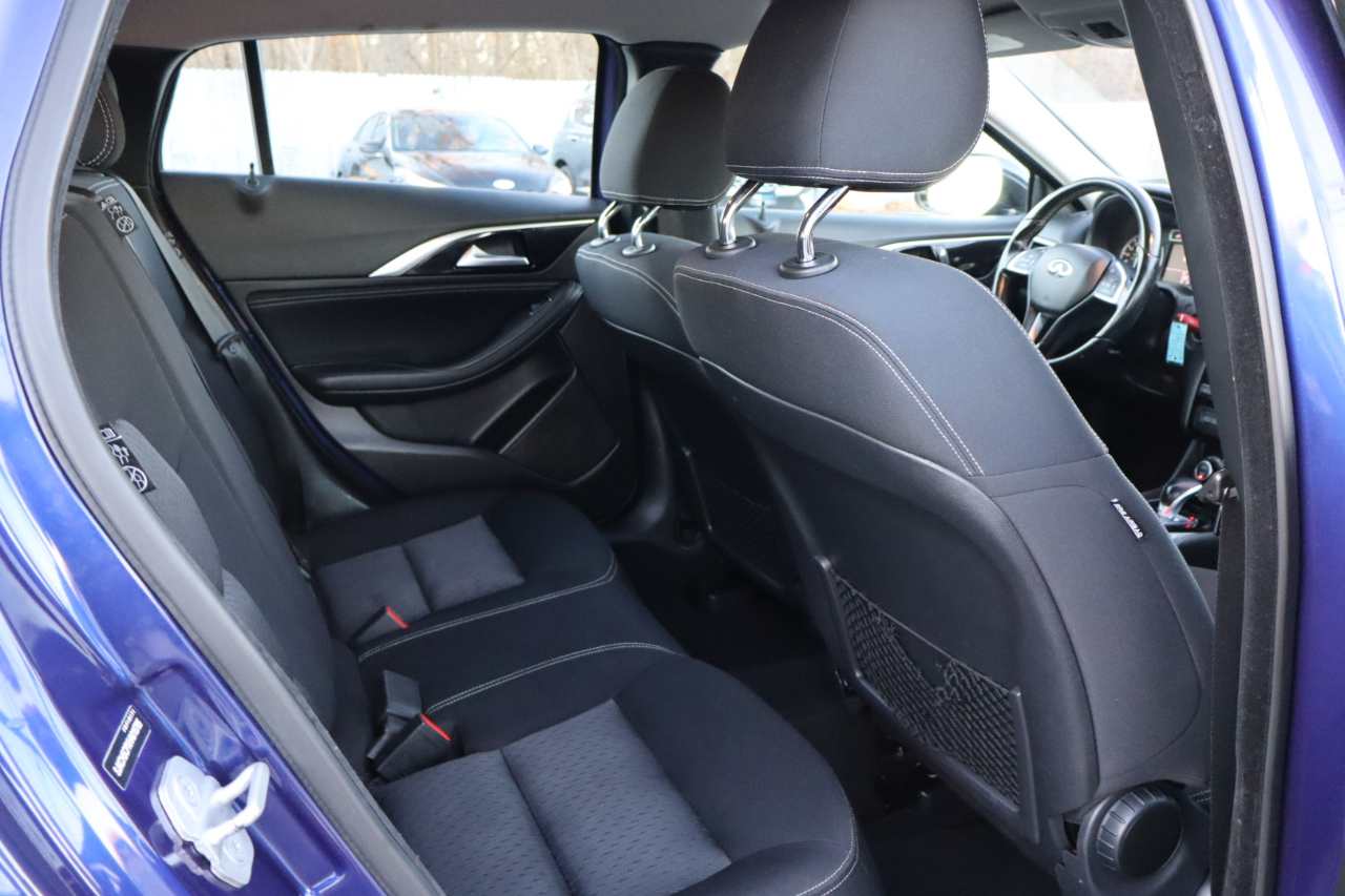 Infiniti QX30 Luxury AWD 2017