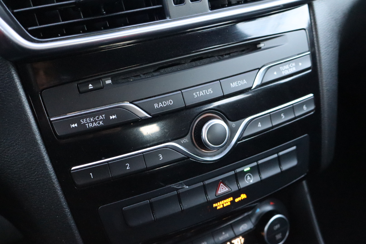 Infiniti QX30 Luxury AWD 2017