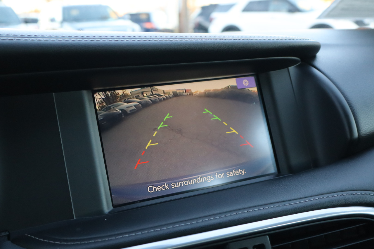 Infiniti QX30 Luxury AWD 2017