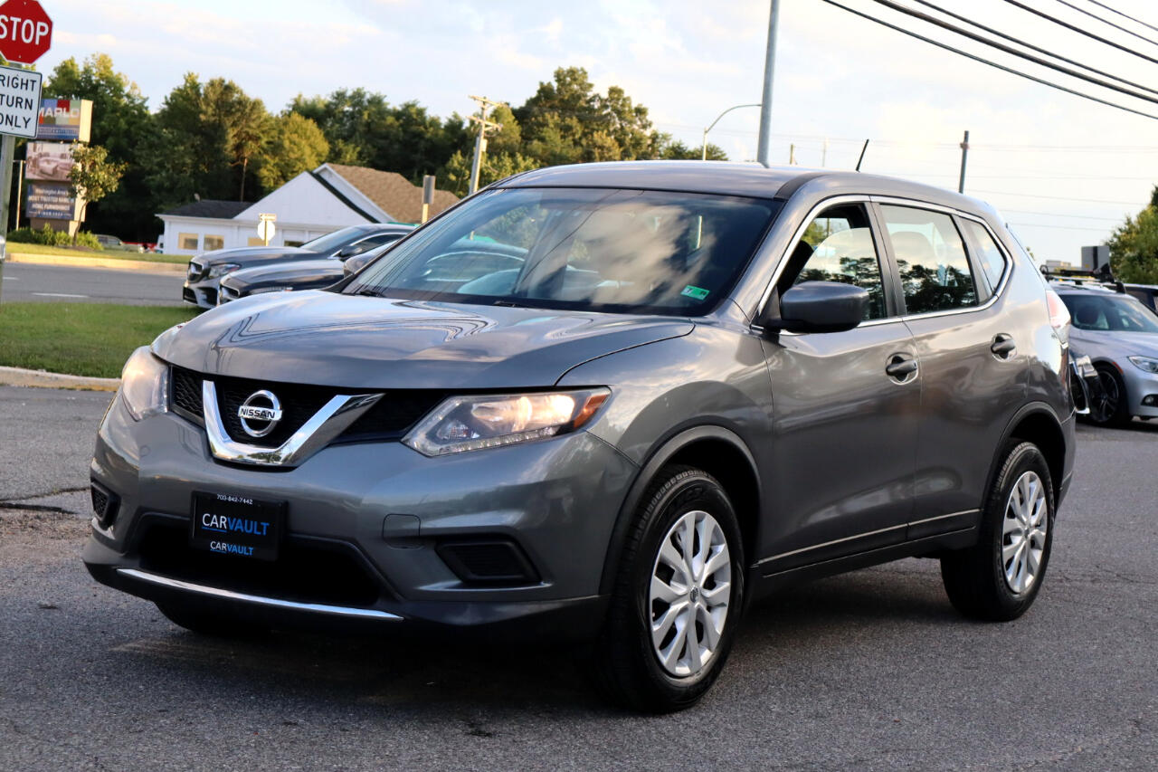2016 Nissan Rogue S photo 2