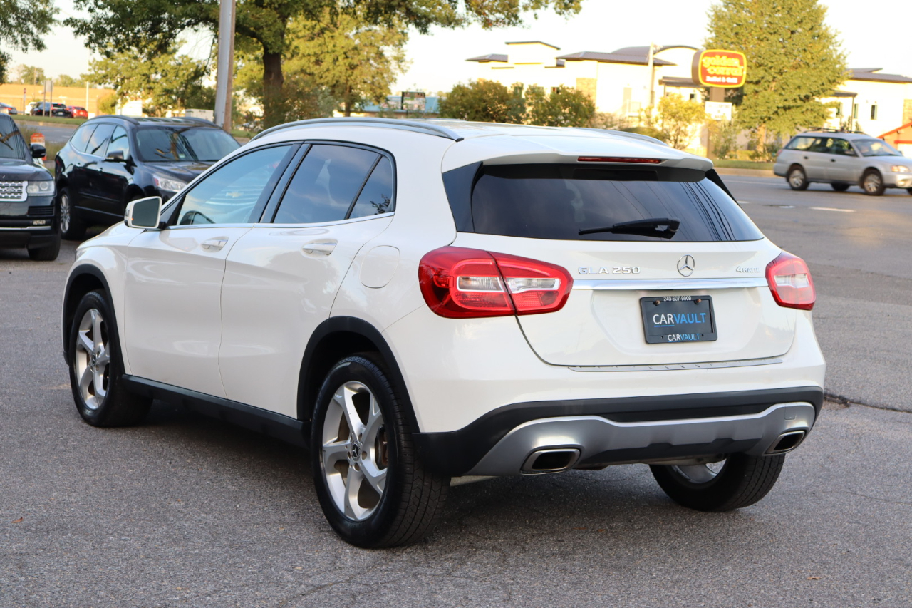 Mercedes-Benz GLA-Class  2018 Mercedes-Benz GLA-Class  2018