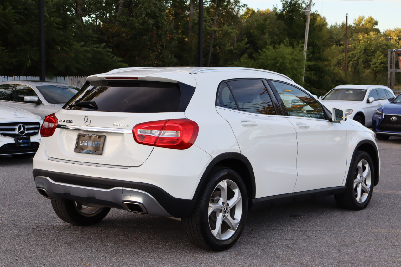 Mercedes-Benz GLA-Class  2018 Mercedes-Benz GLA-Class  2018