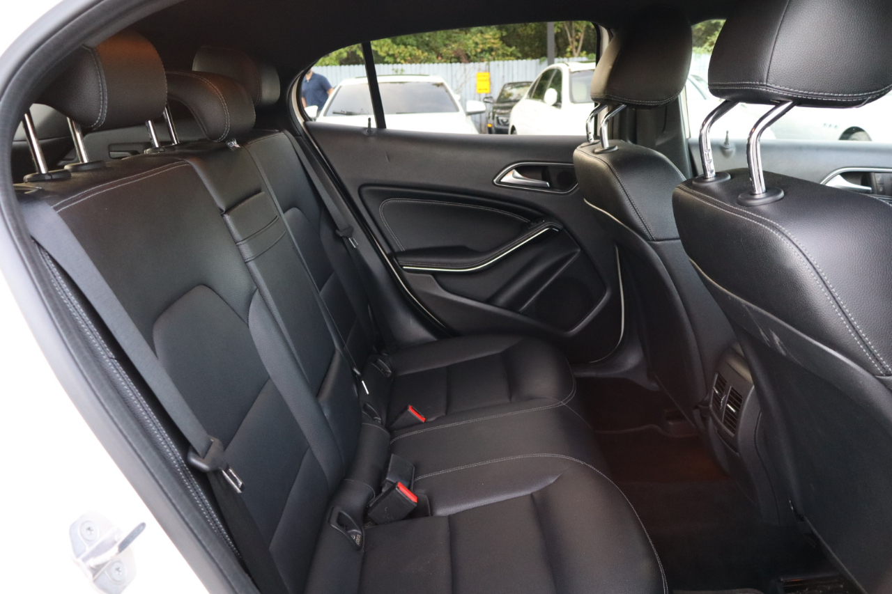 Mercedes-Benz GLA-Class  2018 Mercedes-Benz GLA-Class  2018