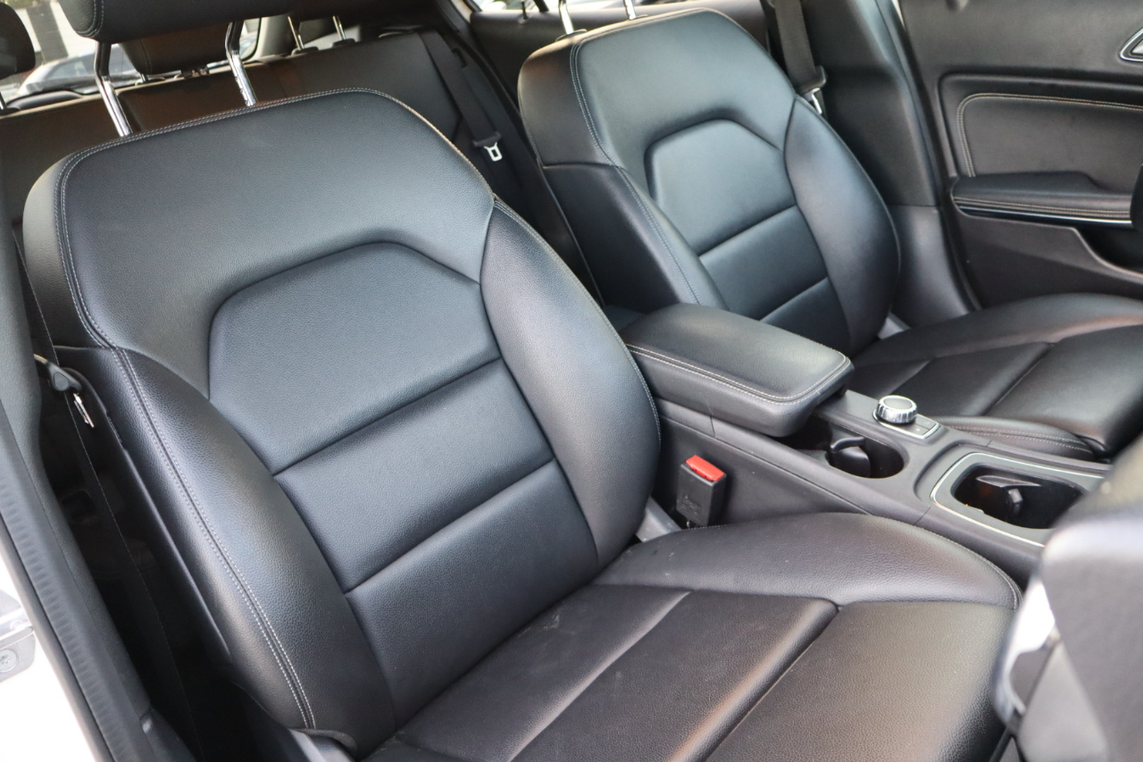 Mercedes-Benz GLA-Class  2018 Mercedes-Benz GLA-Class  2018