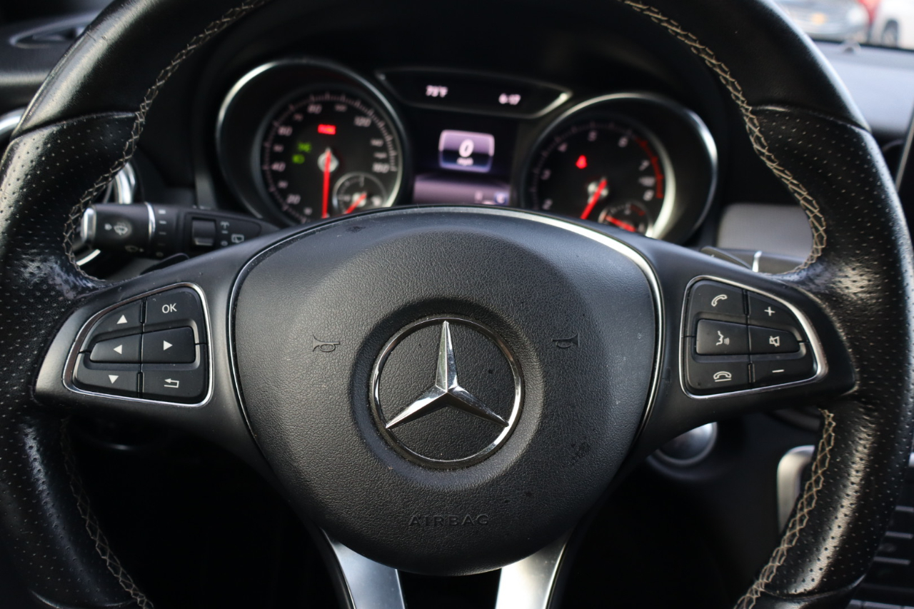 Mercedes-Benz GLA-Class  2018 Mercedes-Benz GLA-Class  2018