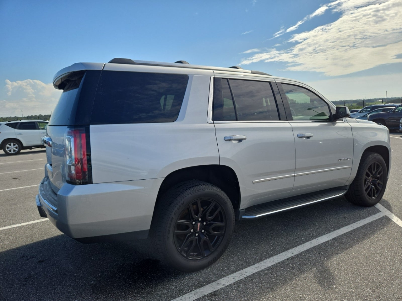 2017 Gmc Yukon Denali photo 4