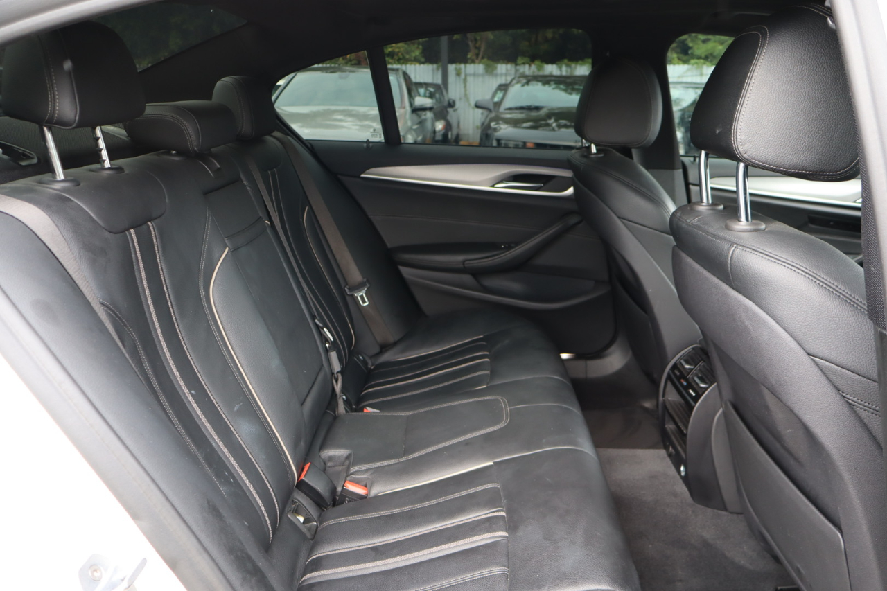 BMW 5-Series 530e iPerformance 2019