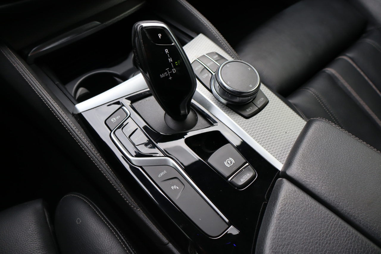 BMW 5-Series 530e iPerformance 2019