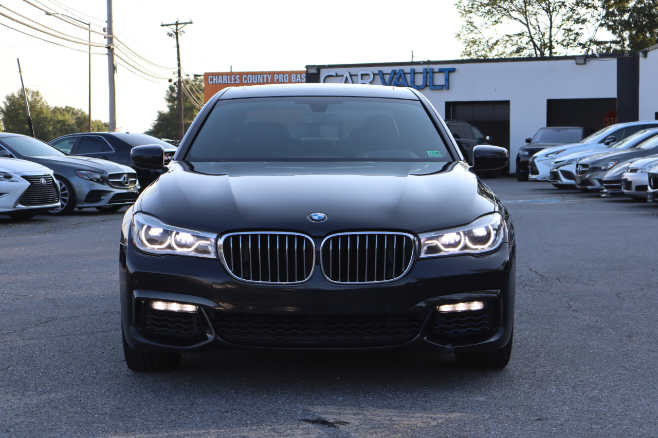 BMW 7-Series  2018