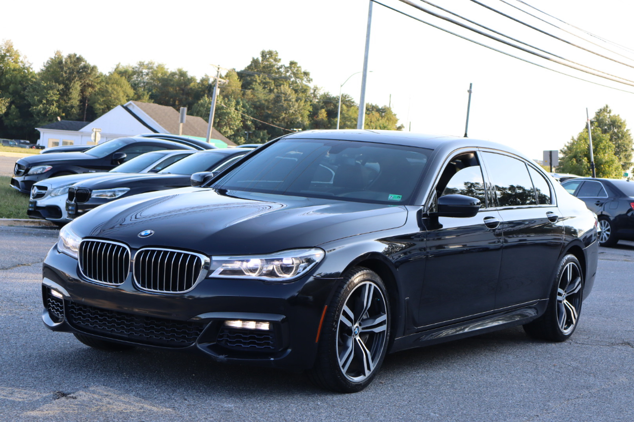 BMW 7-Series  2018