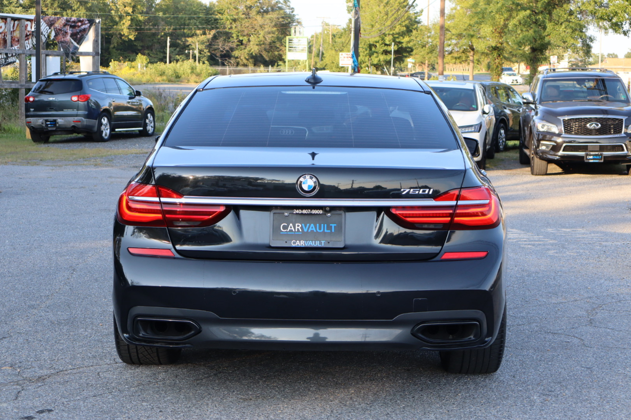 BMW 7-Series  2018