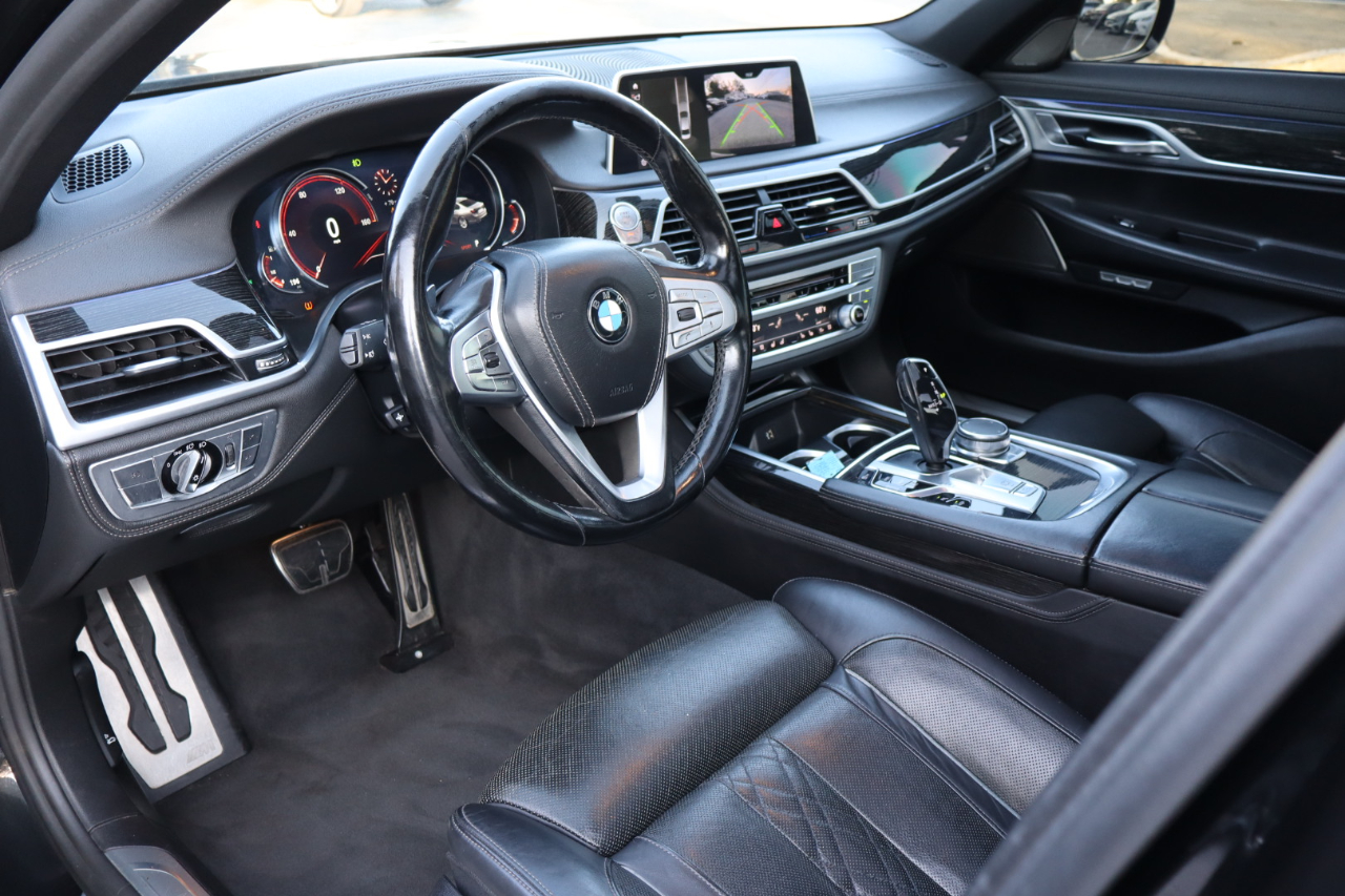 BMW 7-Series  2018