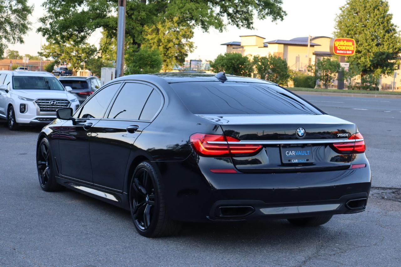 BMW 7-Series  2018