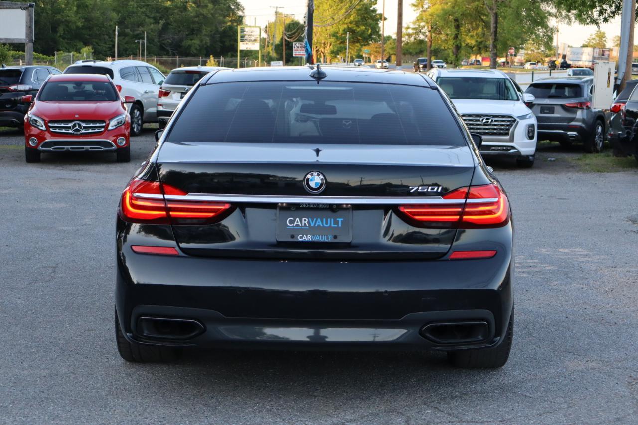 BMW 7-Series  2018