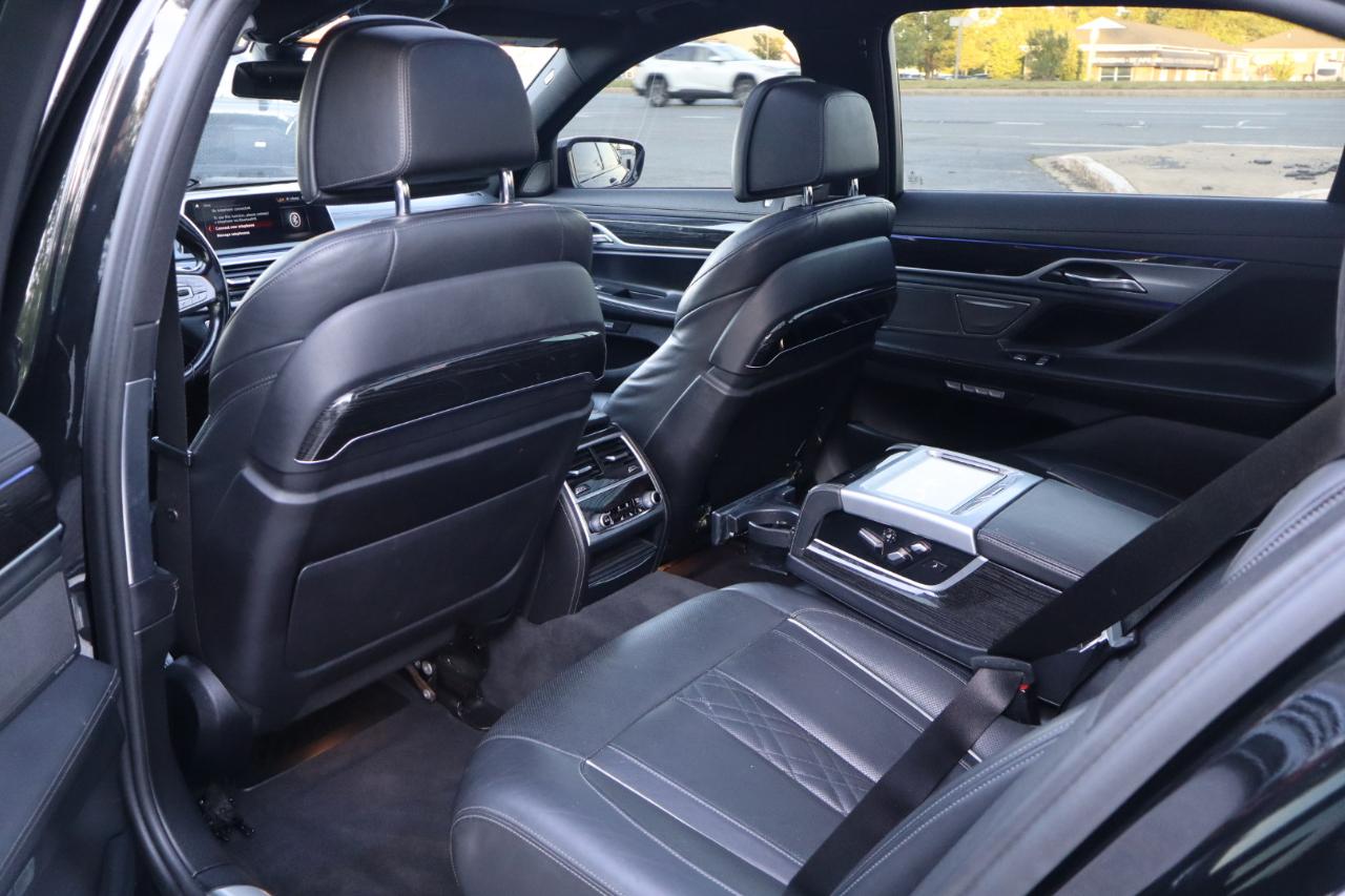 BMW 7-Series  2018