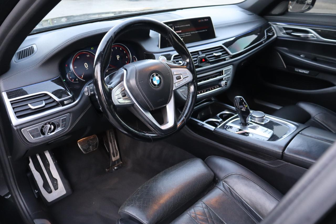 BMW 7-Series  2018