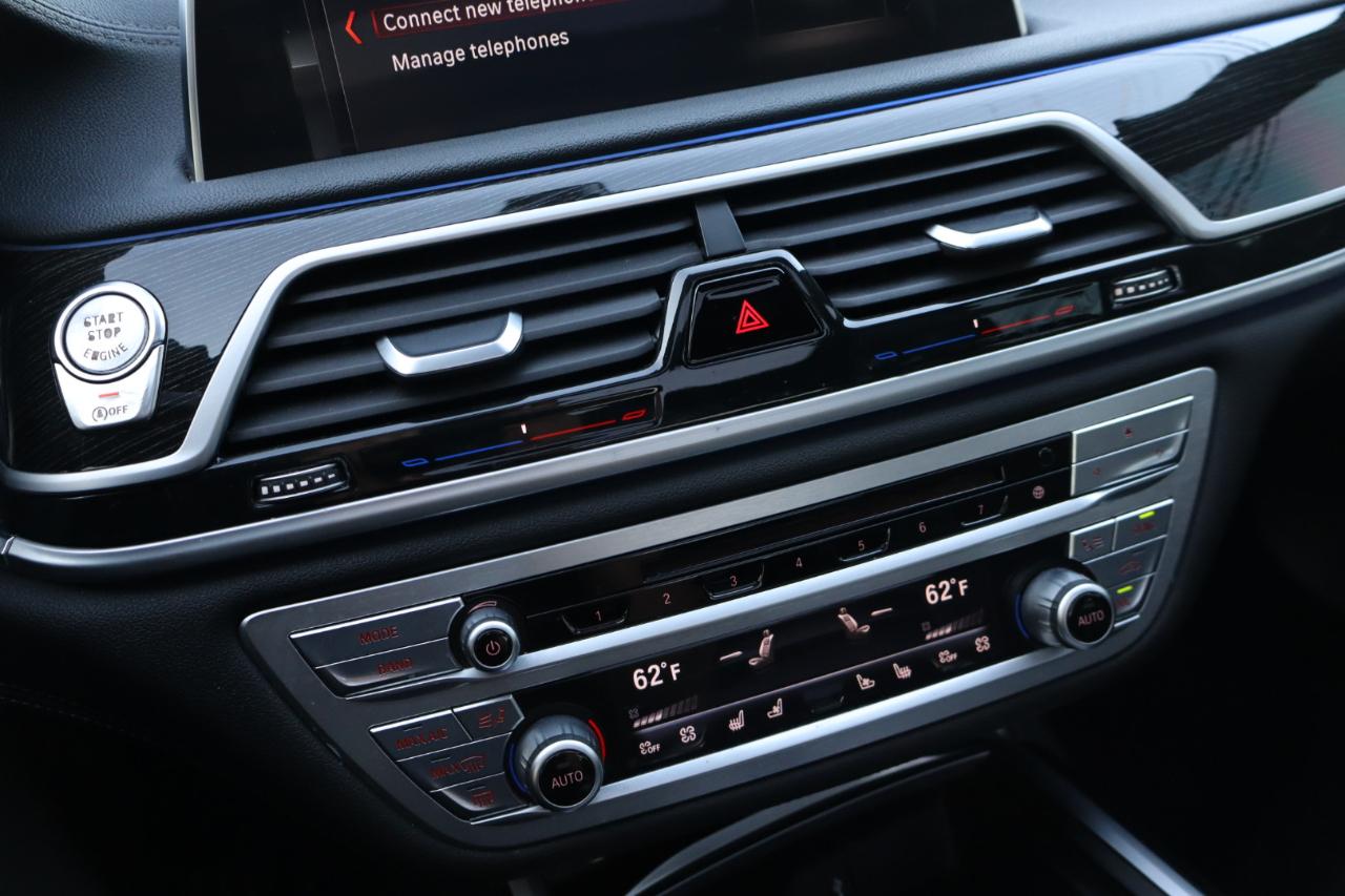 BMW 7-Series  2018