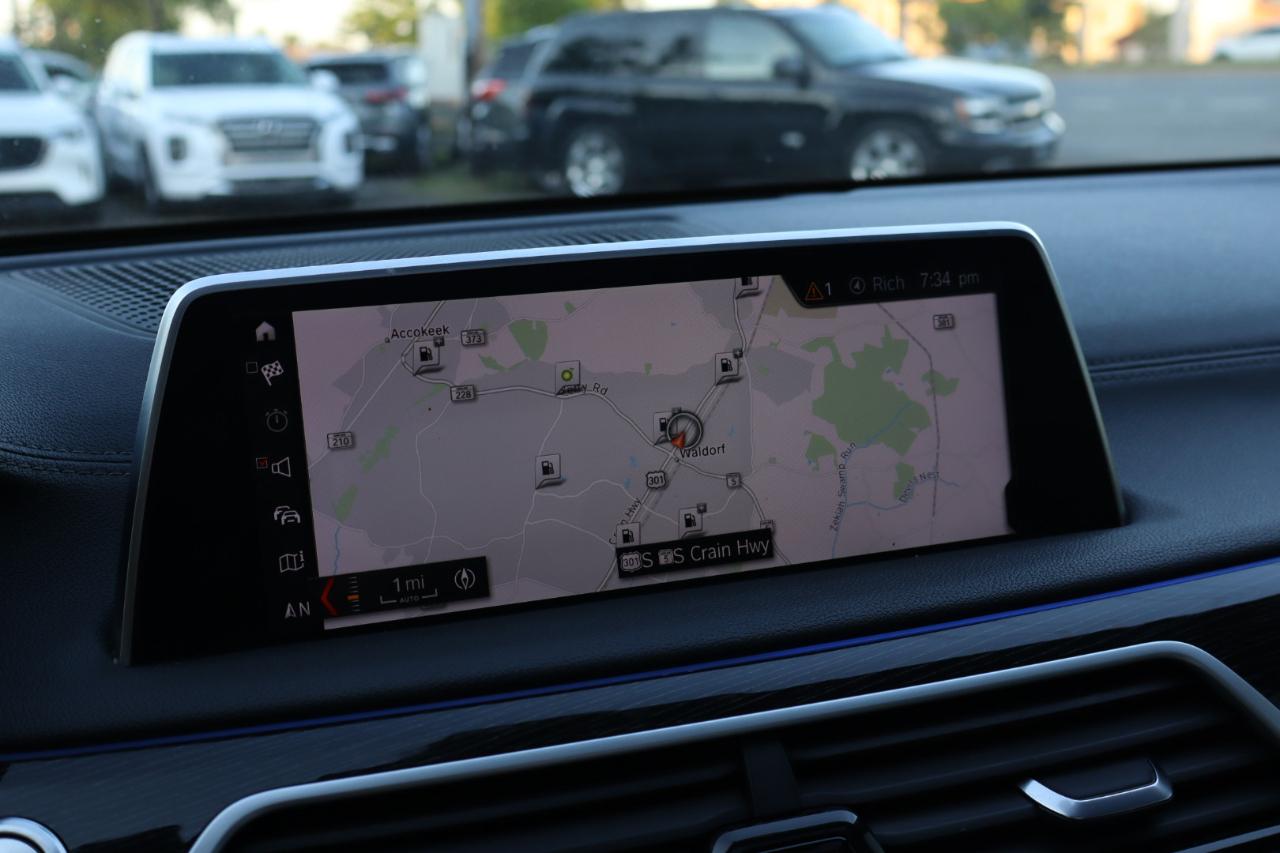 BMW 7-Series  2018