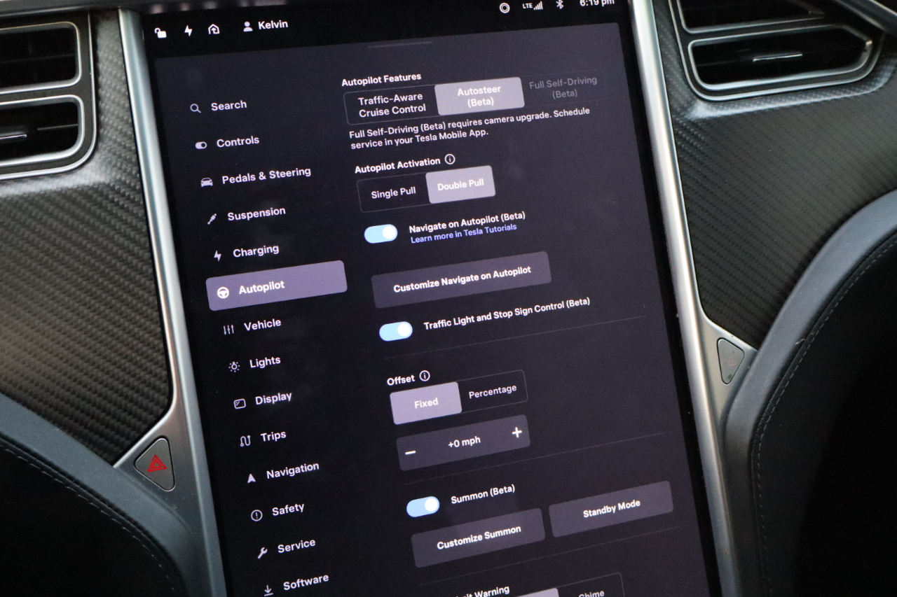Tesla Model X AWD 4dr 75D 2017 Tesla Model X AWD 4dr 75D 2017
