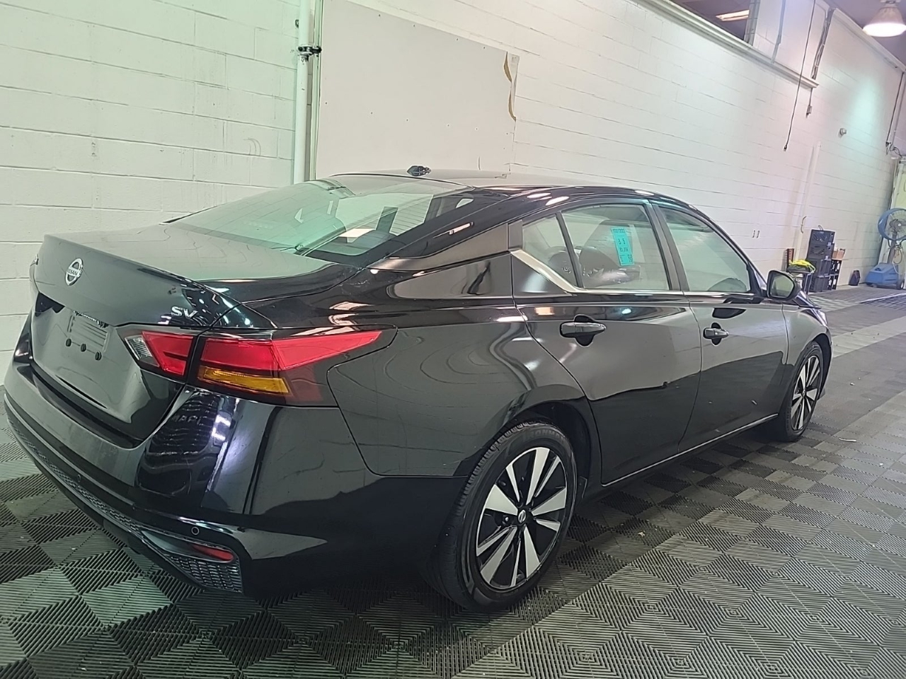 2021 Nissan Altima 2.5 SV photo 2