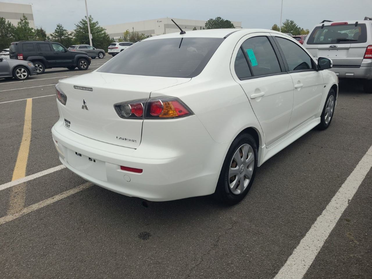 2015 Mitsubishi Lancer ES photo 4