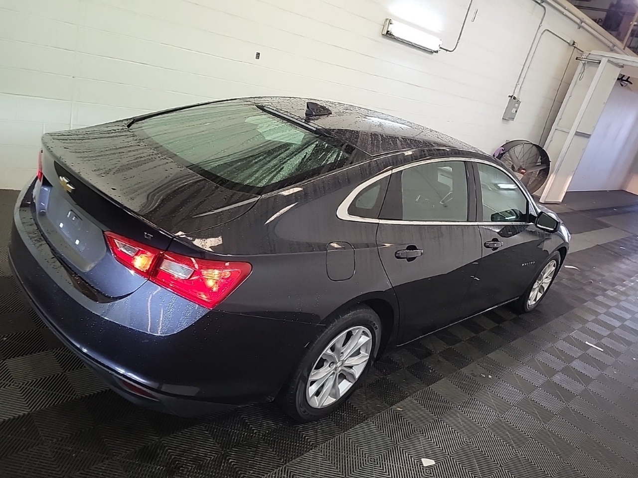2023 Chevrolet Malibu 1LT photo 3