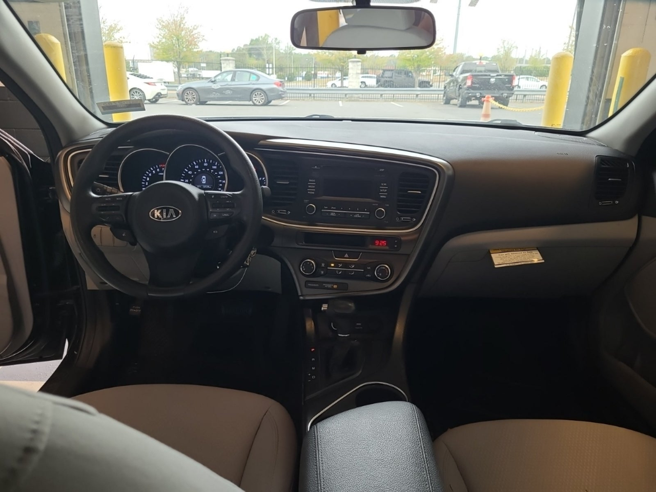 2015 Kia Optima LX photo 3