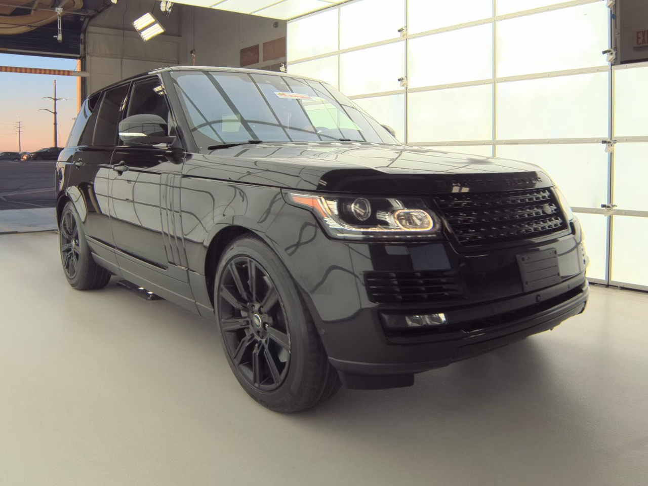 Land Rover Range Rover 4WD 4dr Supercharged 2017 Land Rover Range Rover 4WD 4dr Supercharged 2017