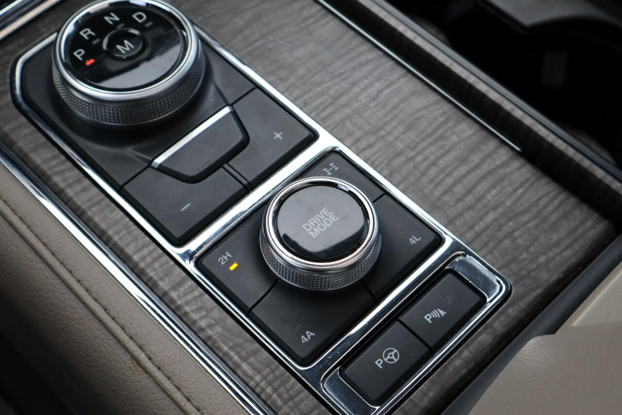 Ford Expedition Max Limited 4D SUV 4WD 2019