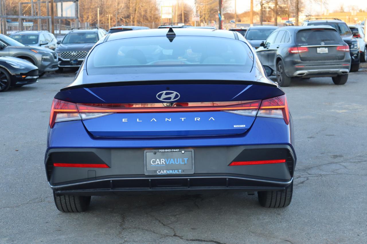 Hyundai Elantra Hybrid Limited 2025