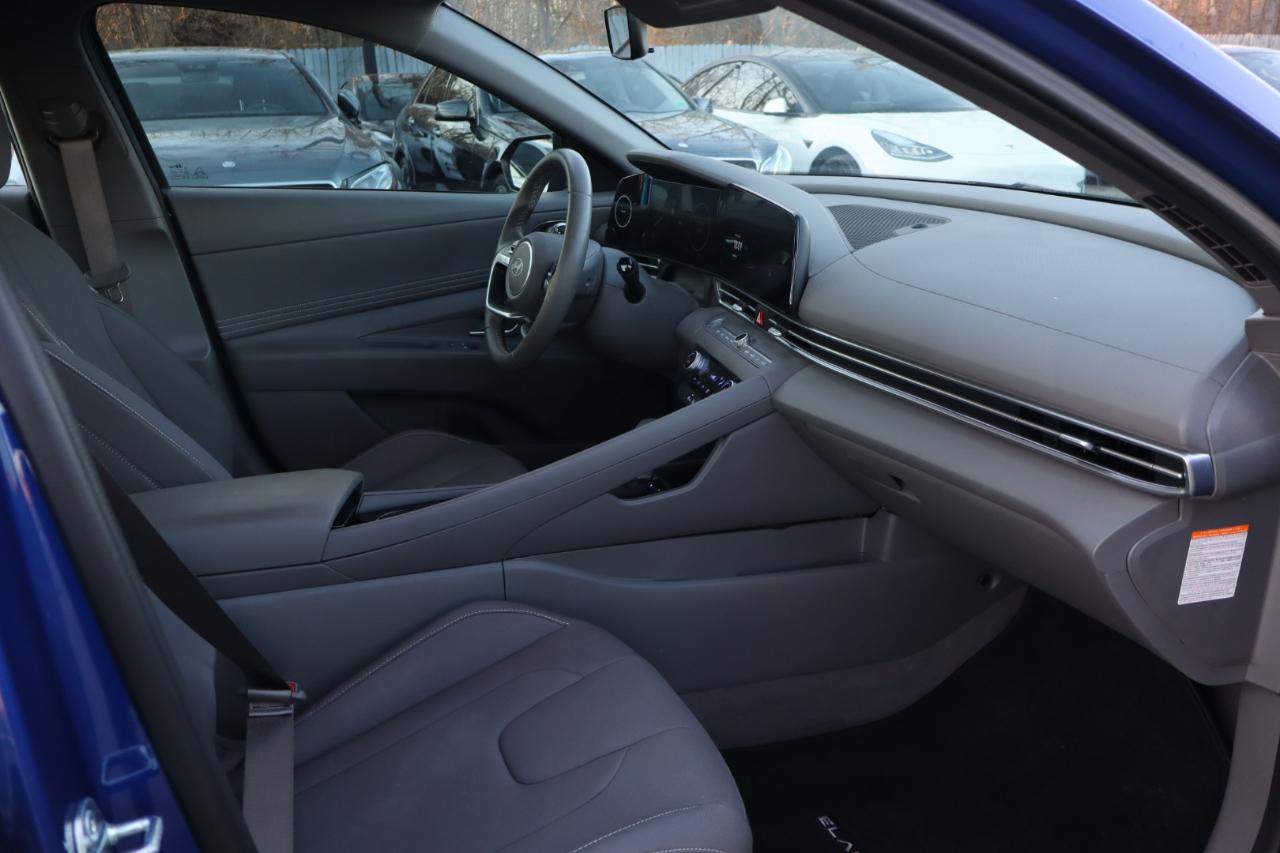 Hyundai Elantra Hybrid Limited 2025