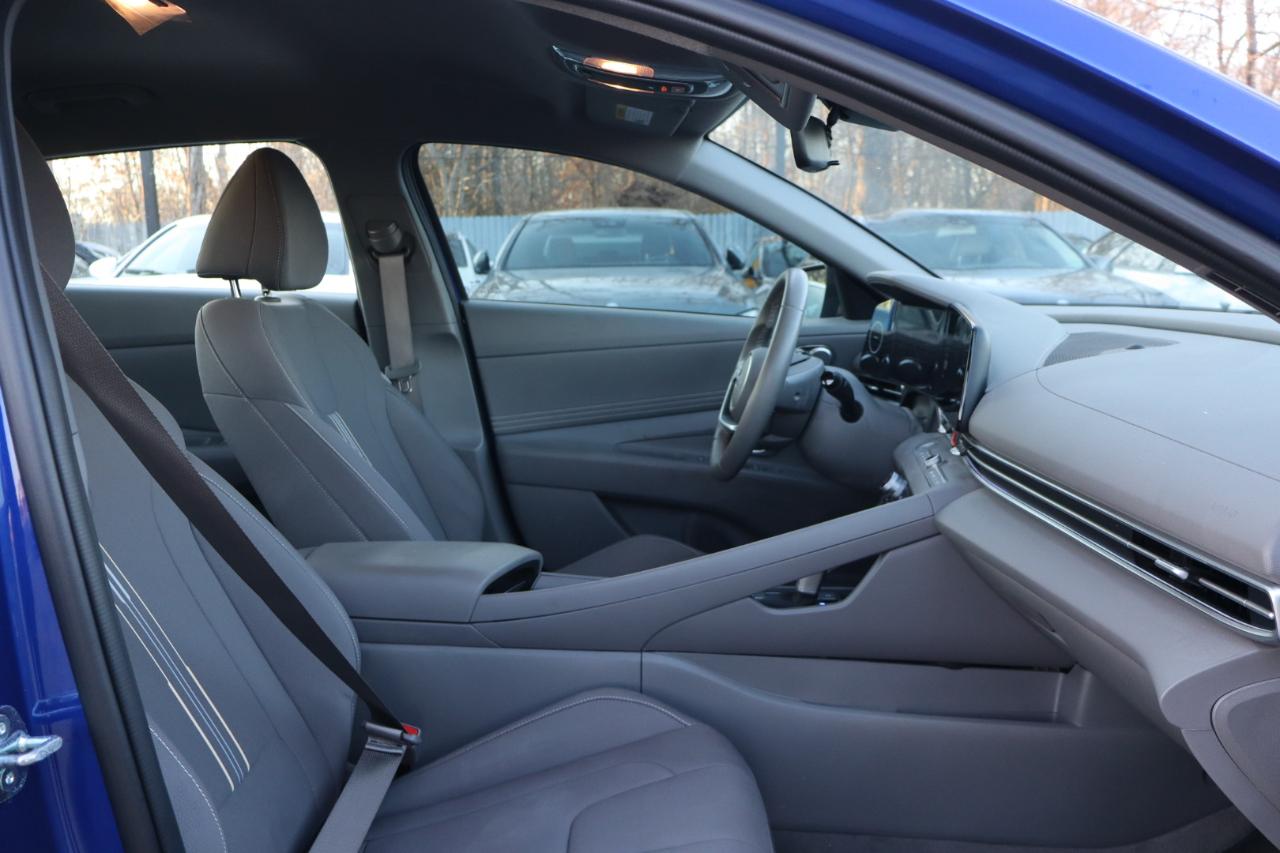 Hyundai Elantra Hybrid Limited 2025