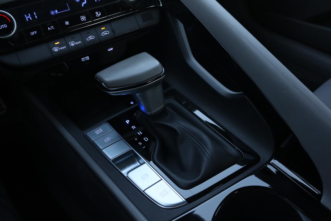 Hyundai Elantra Hybrid Limited 2025