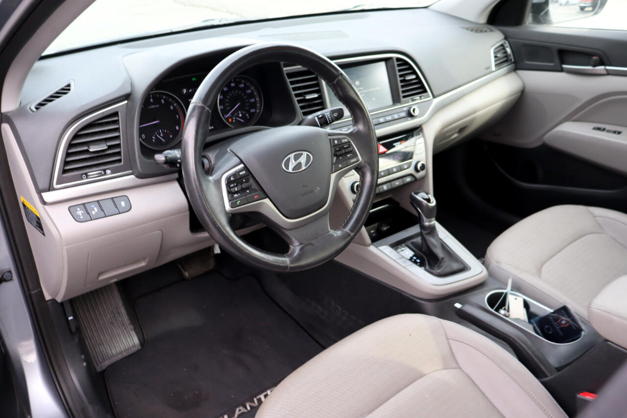 Hyundai Elantra Limited 4D Sedan 2017