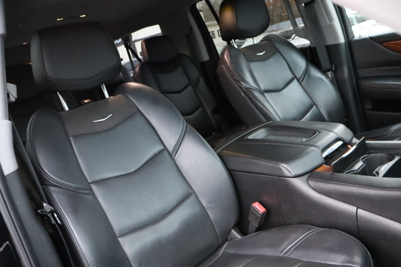 Cadillac Escalade ESV 4WD 4dr Premium Luxury 2018