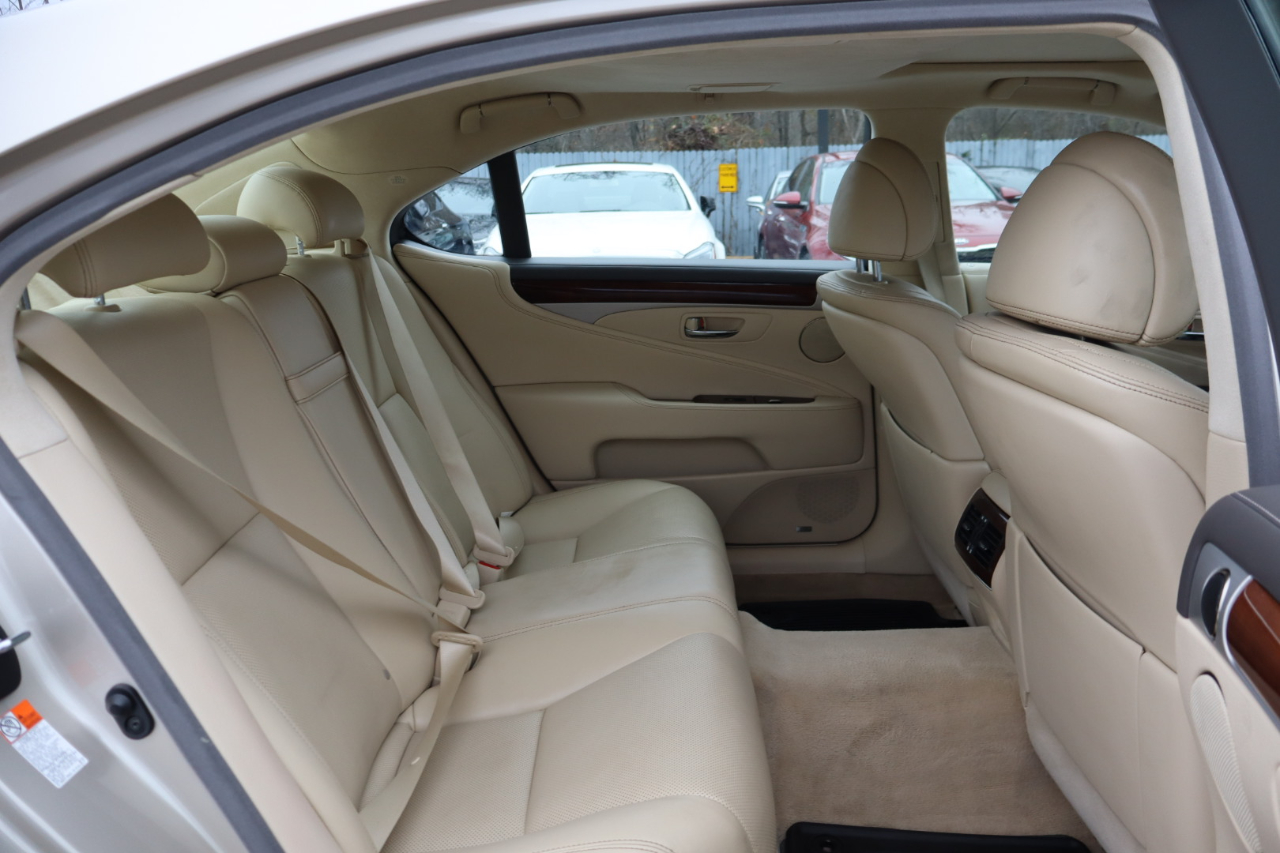 Lexus LS 460 4dr Sdn L RWD 2017