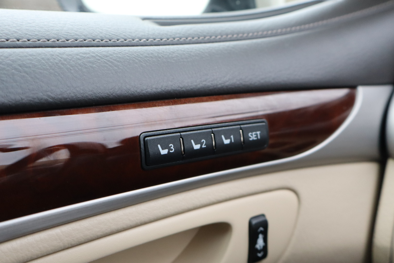 Lexus LS 460 4dr Sdn L RWD 2017