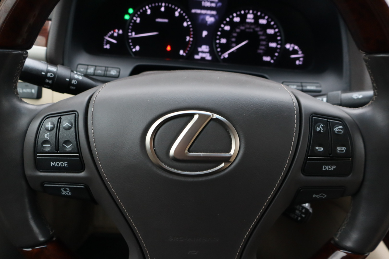 Lexus LS 460 4dr Sdn L RWD 2017