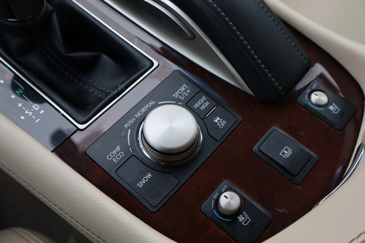 Lexus LS 460 4dr Sdn L RWD 2017