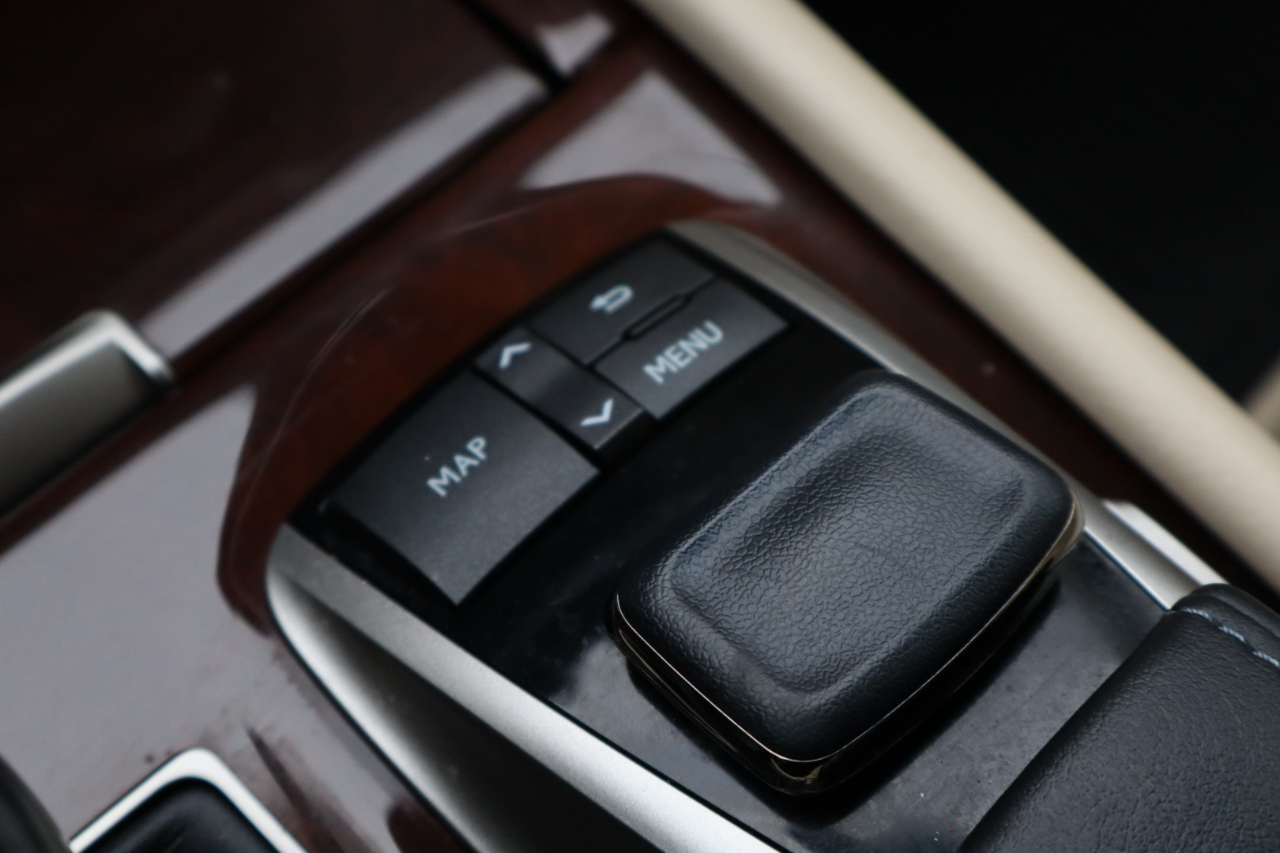 Lexus LS 460 4dr Sdn L RWD 2017