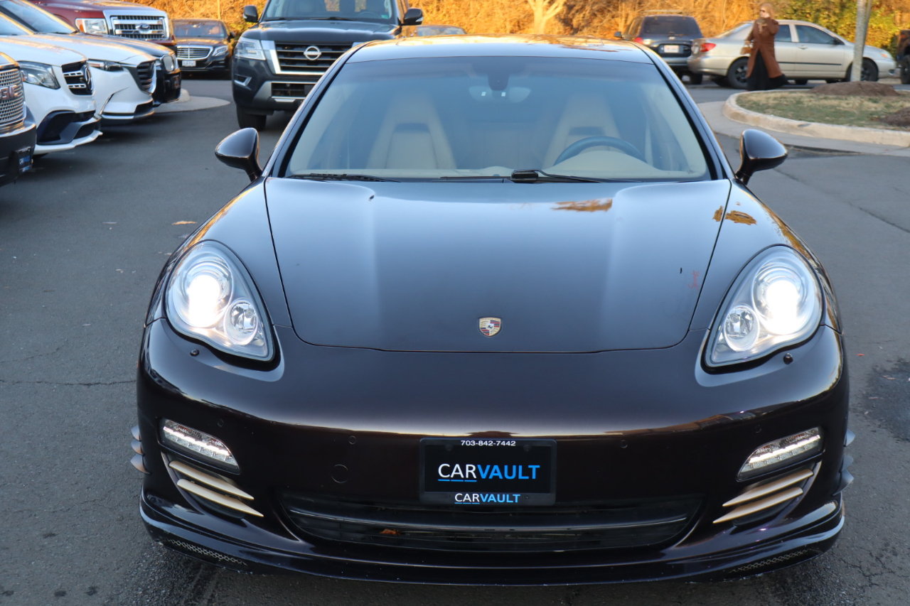 Porsche Panamera 4 Platinum 4D Sedan 2013