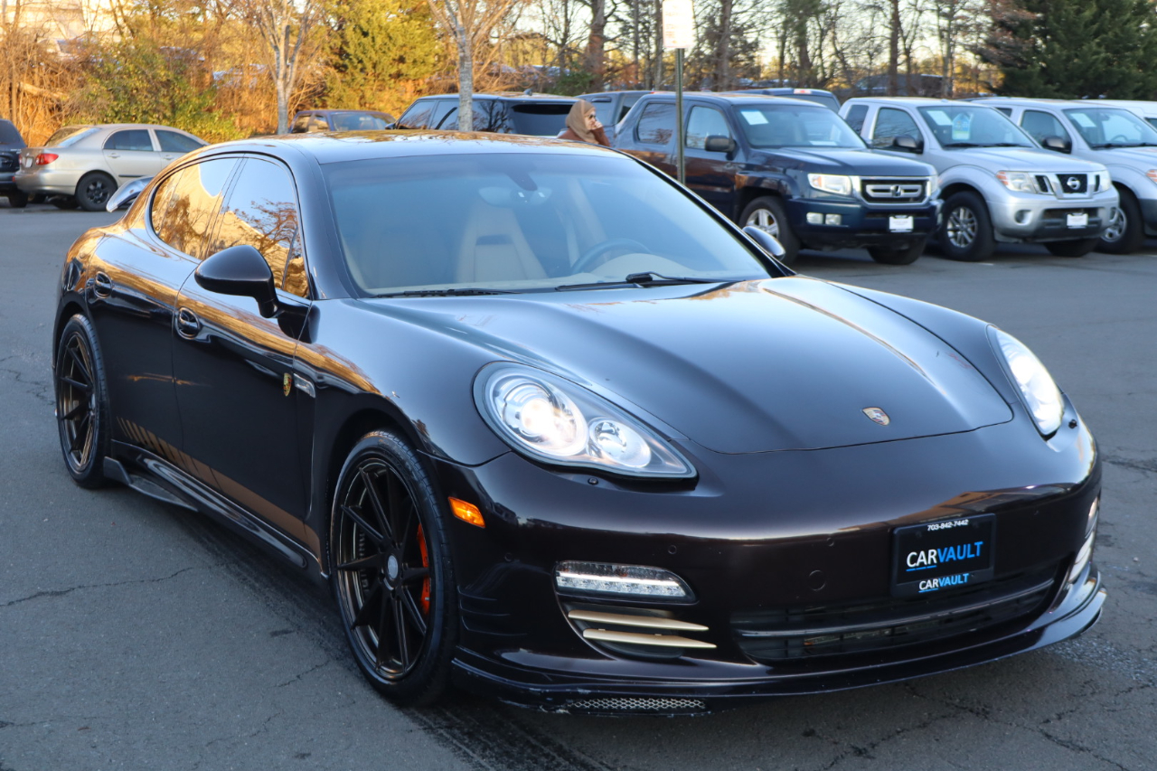 Porsche Panamera 4 Platinum 4D Sedan 2013