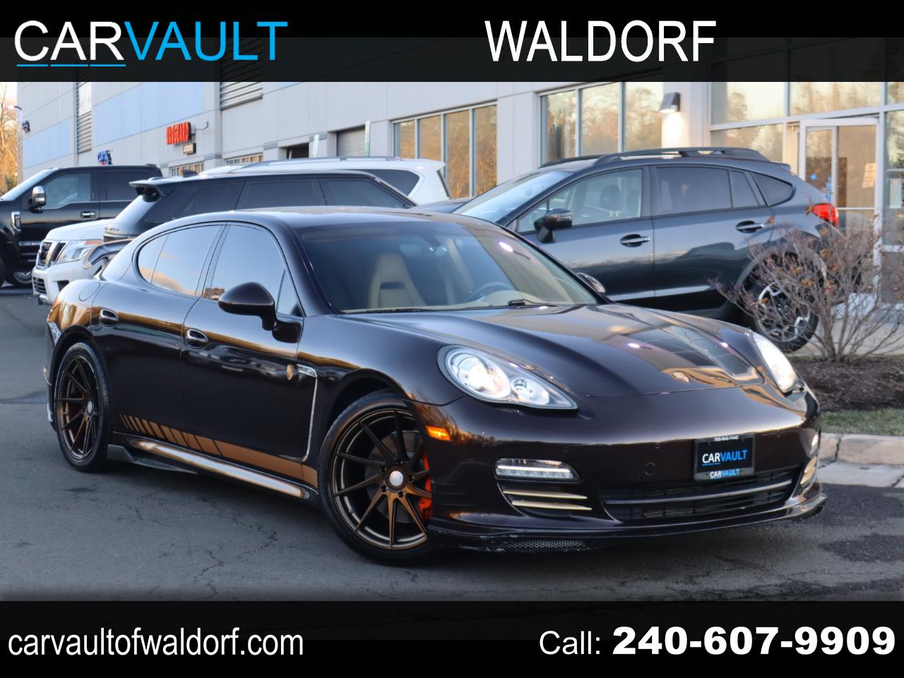 Porsche Panamera 4 Platinum 4D Sedan 2013