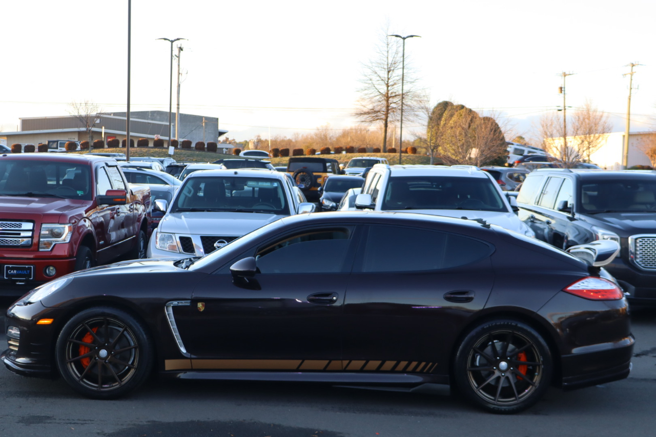 Porsche Panamera 4 Platinum 4D Sedan 2013