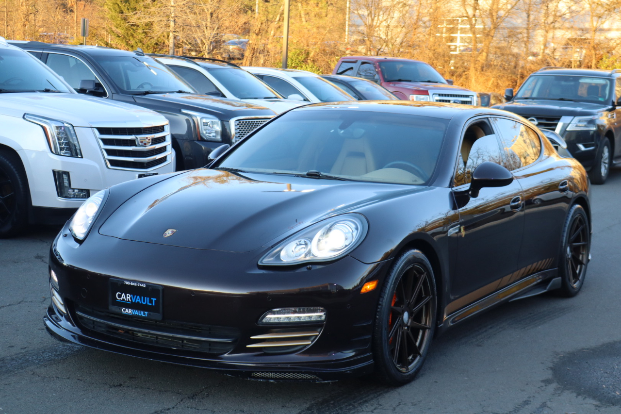 Porsche Panamera 4 Platinum 4D Sedan 2013