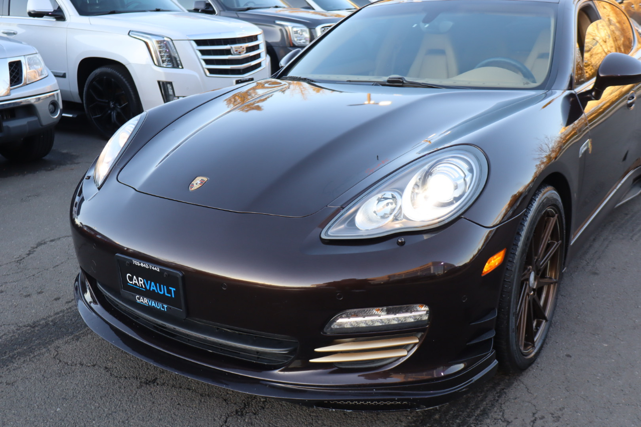 Porsche Panamera 4 Platinum 4D Sedan 2013
