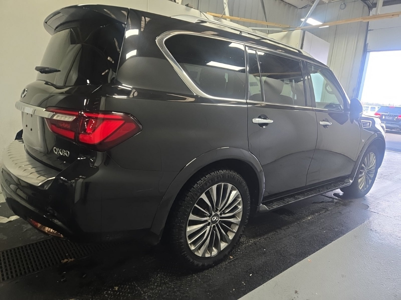 2018 INFINITI QX80 Base's photo