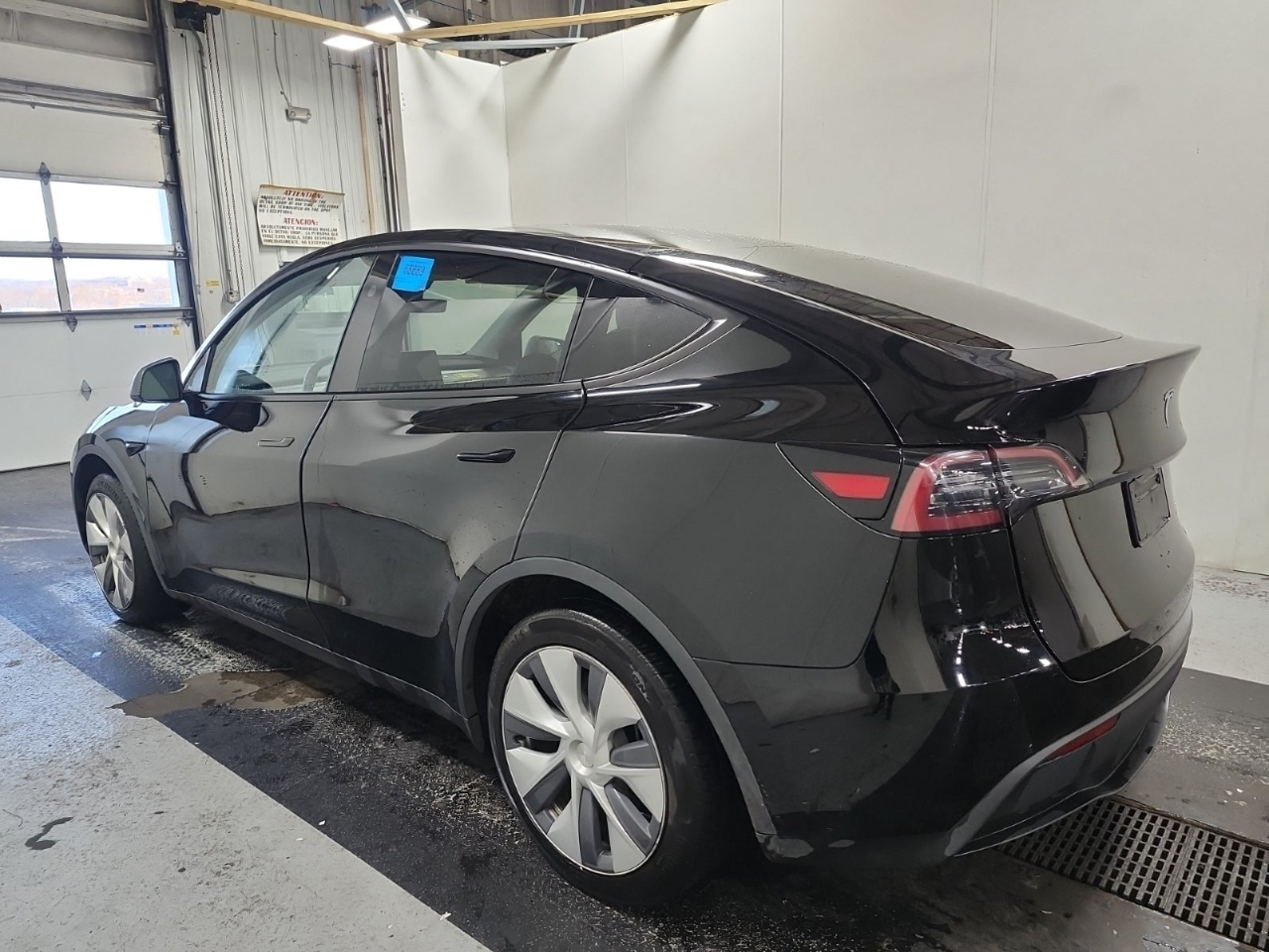 2023 Tesla Model Y Long Range's photo